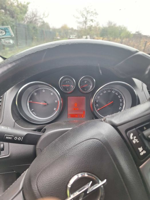 Vand opel insigna sport tourer 2010