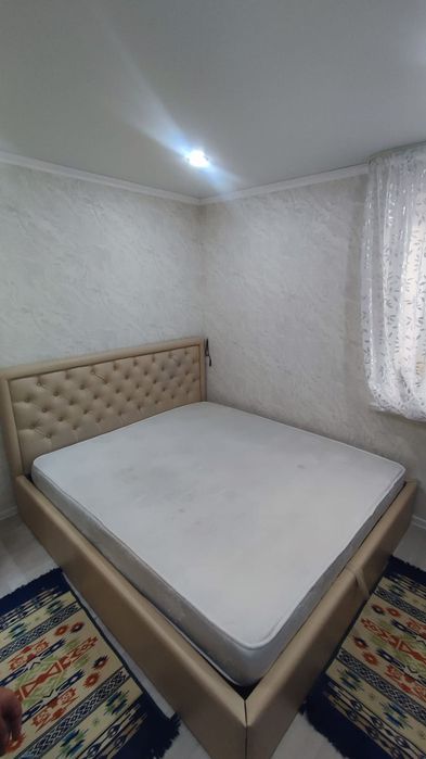 Продам двухспальный кровать с подьемным механизмом+матрас