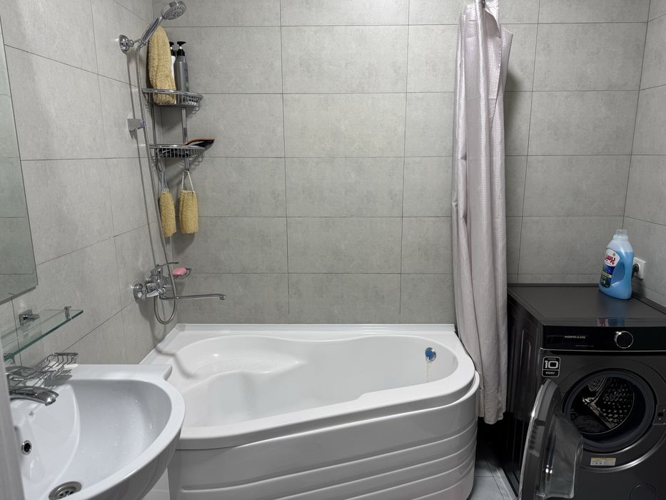 Шахристон метро олдида квартира сотилади. Амир Темур кочаси