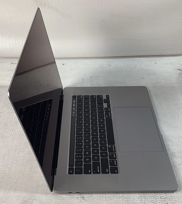 MacBook Pro 16 inch 2019