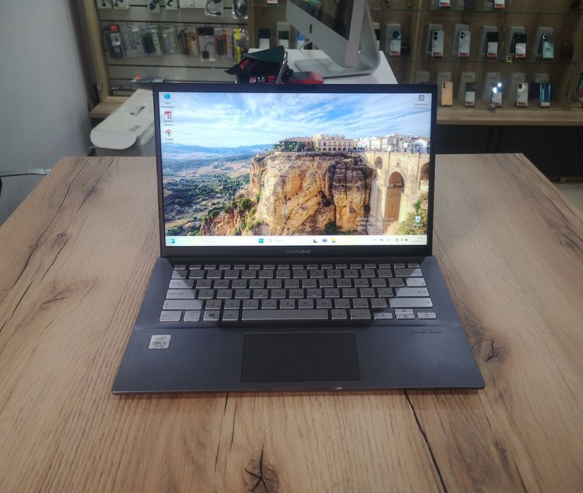 ASUS 14". VivoBook S431F Intel Core i5 10210U