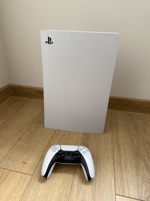 PlayStation 5 (PS5) В отлично състояние