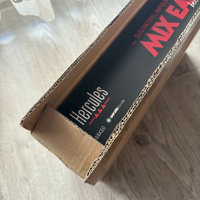 Hercules DJ Control Inpulse 300 MK2 + casti