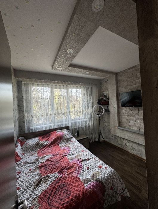 Юнусабад 19 квартал. Продается квартира 2/2/9