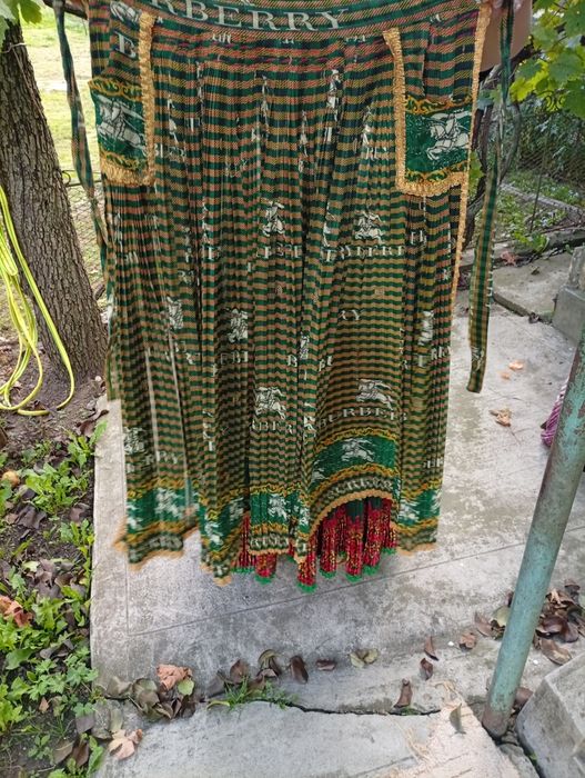 Oferta doar azi și măine vând fuste țiganești noi