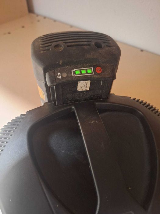 Bosch incarcator si baterie 36v model  AL3640CV