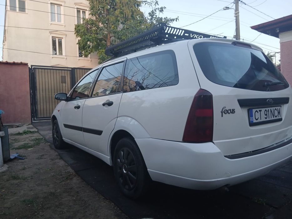 Vând Ford Focus 2002