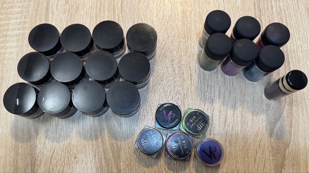 Lot pigmenti Inglot, MAC, VP