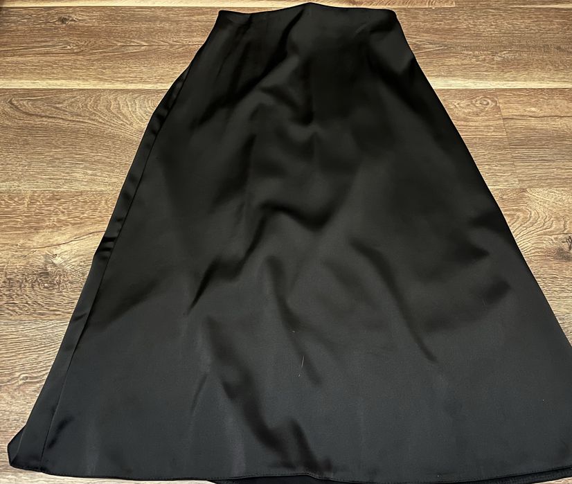 Атласная юбка на резинке