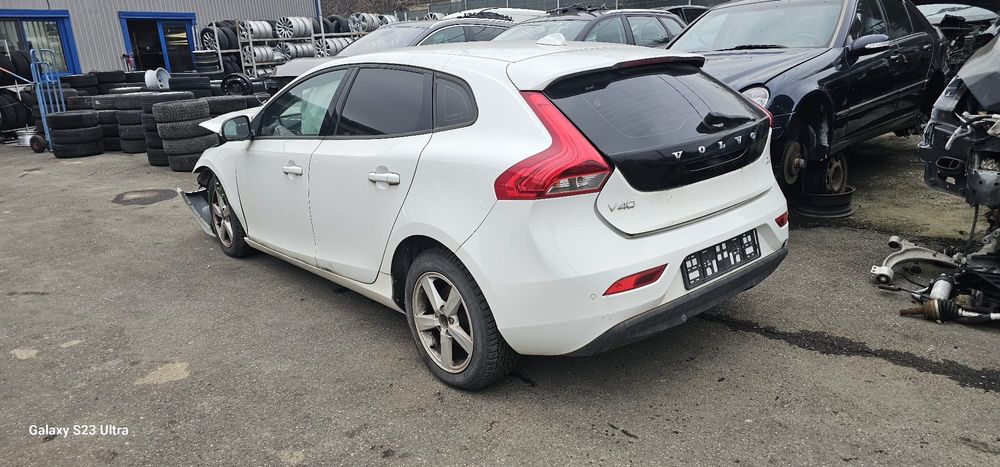 Stop spate Volvo V 40 2013