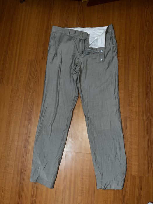 Vand pantaloni de costum Hugo Boss