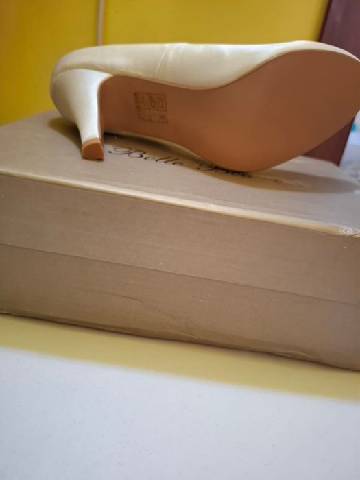 Vand Pantofi De Satin Marime 38