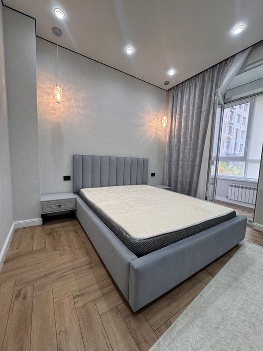 Спальный кровать двухместный+2тумбы+камод