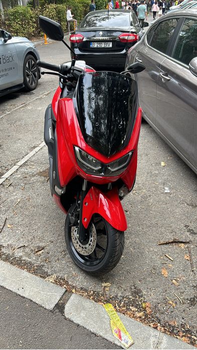 Scuter Yamaha Nmax 125 cm in garantie 1200 km