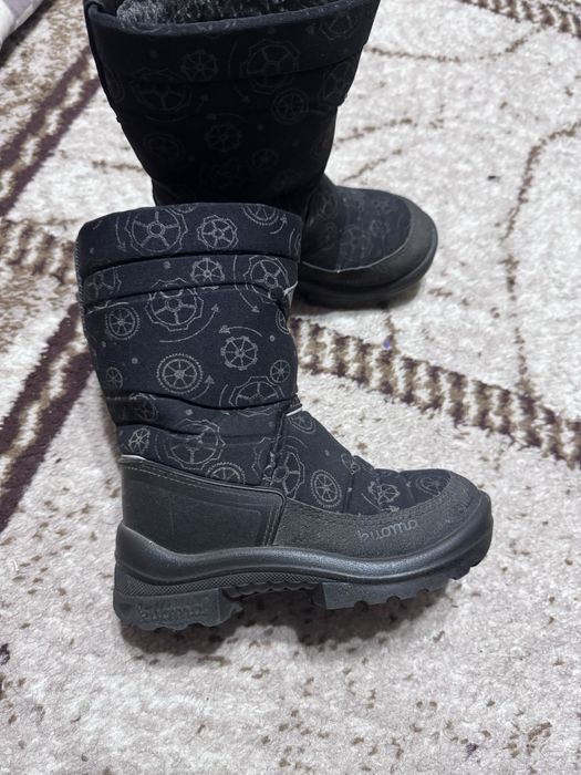 Продам детские сапоги