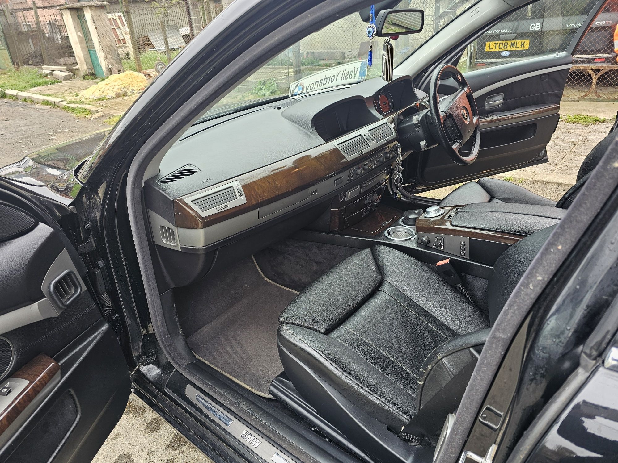 Продавам Bmw 745i