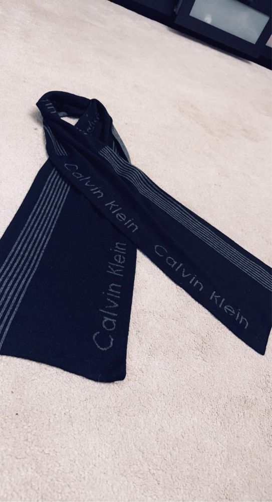 Fular Calvin klein barbatesc nou