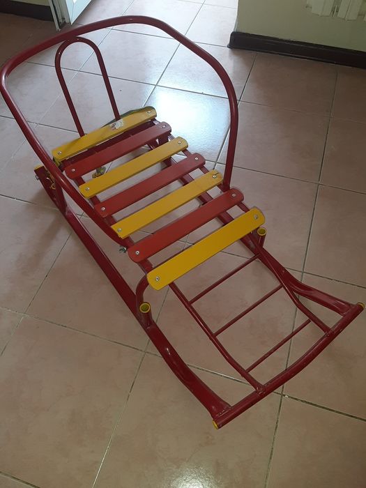 Отдам бесплатно санки