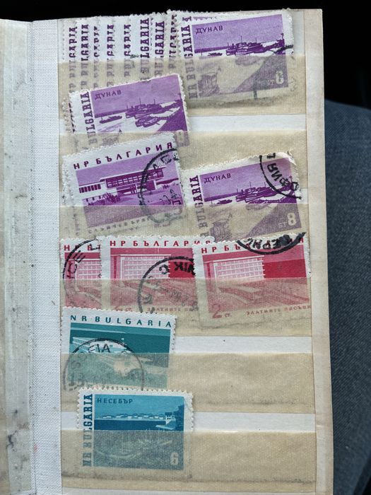 Класьор с пощенски марки