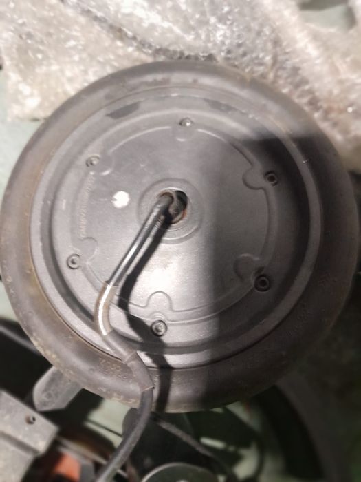 Vând piese trotineta electrică