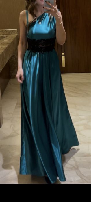 Продам платье изумрудное