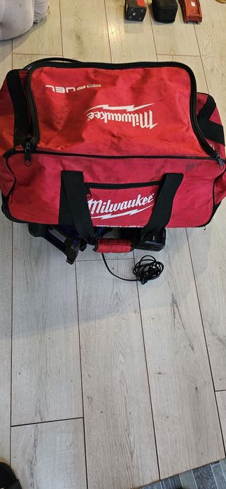 Gresor  milwaukee  Radio milwaukee Telemeteru hilti Clampmetru Bachu