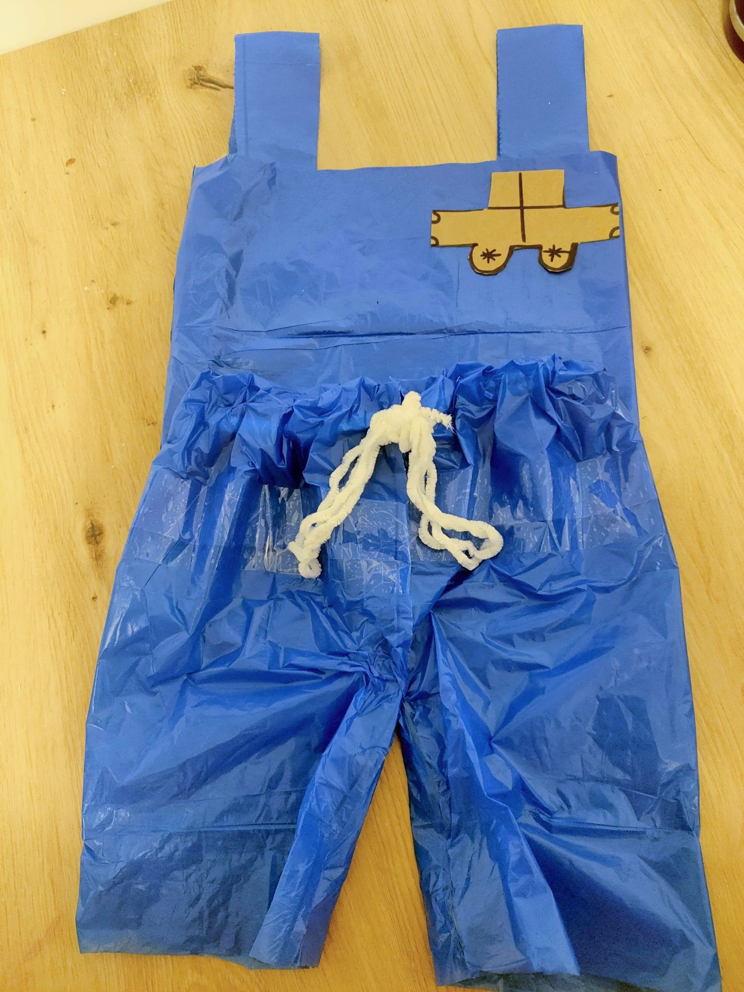 Costum material reciclabil fete/baieti 2-3-4-5-6-7-8ani