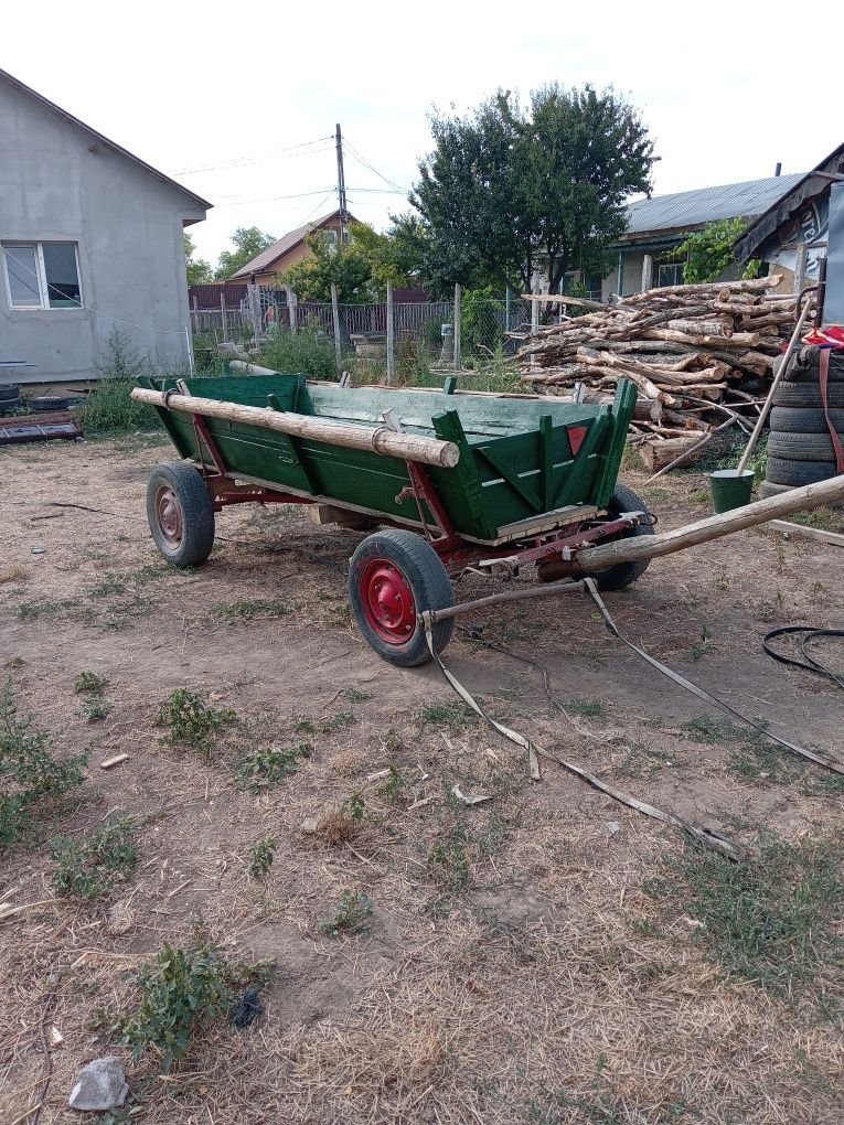 Vând căruță  usoara