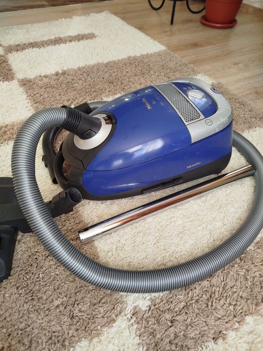 Прахосмукачка Miele 2200w