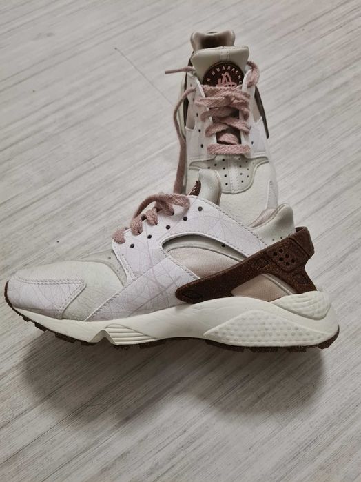 Nike Huarache, marimea 38, purtati o data