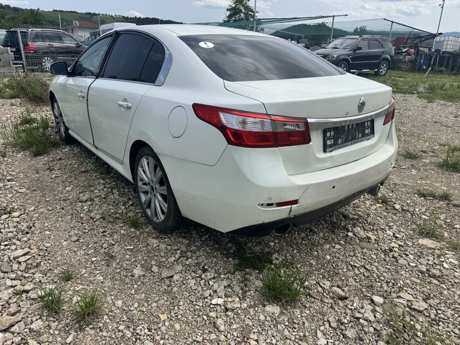 Renault Latitude 300 Diesel V9X DEZMEMBRARI