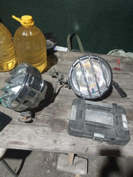 продам противотуманки фары на внедорожник