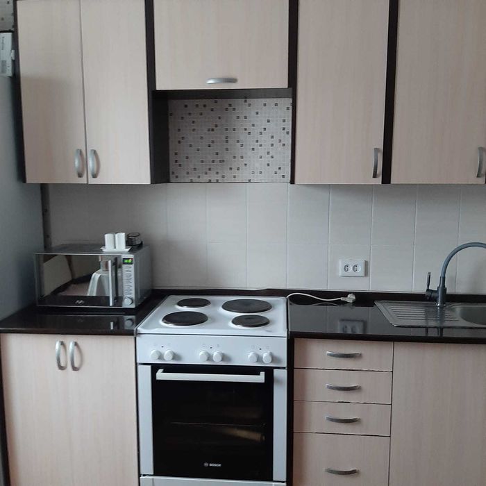 Продам плиту электрическую Bosch 60см