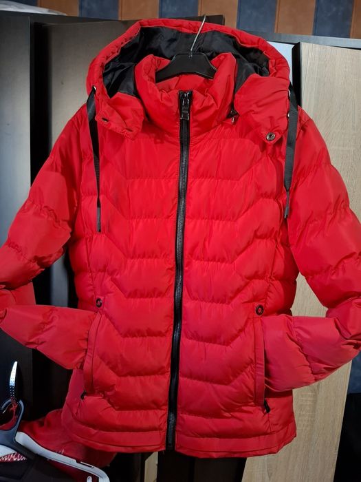 Vând geaca barbat sezon iarna