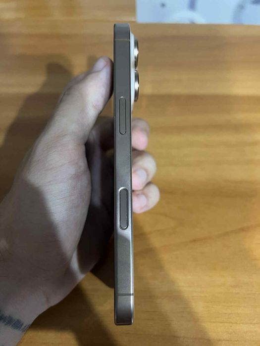 Schimb iPhone 16 Pro!
