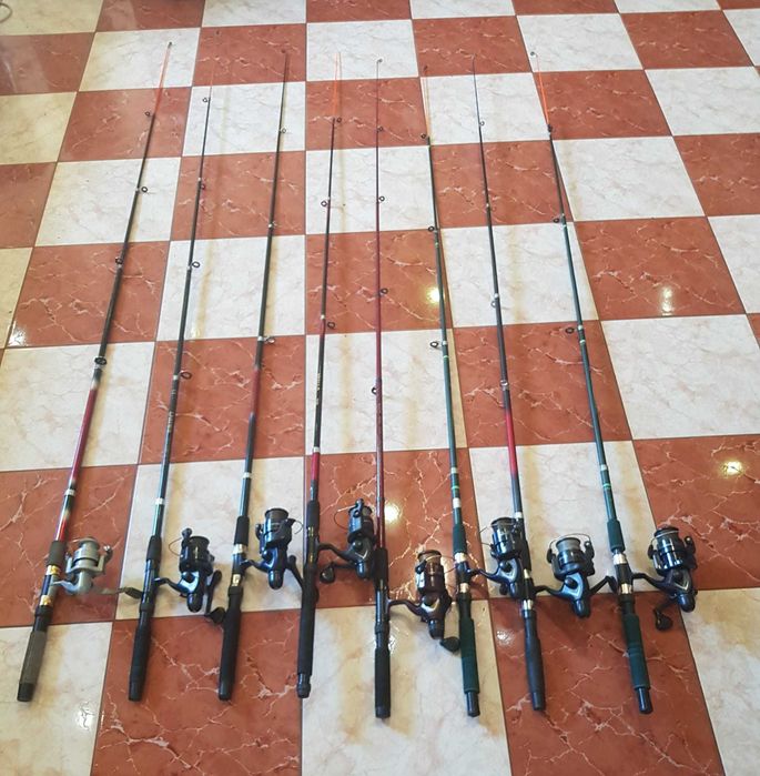 Set Pescuit ,8 Lansete,8 Mulinete,Tije