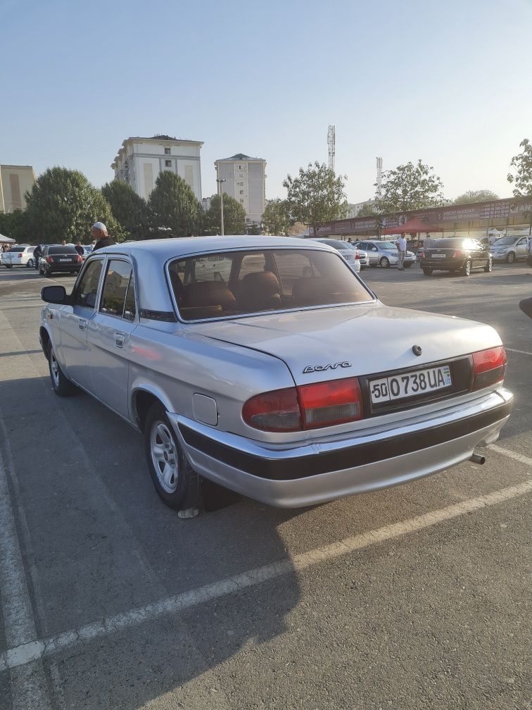 Gaz 31105 sotiladi