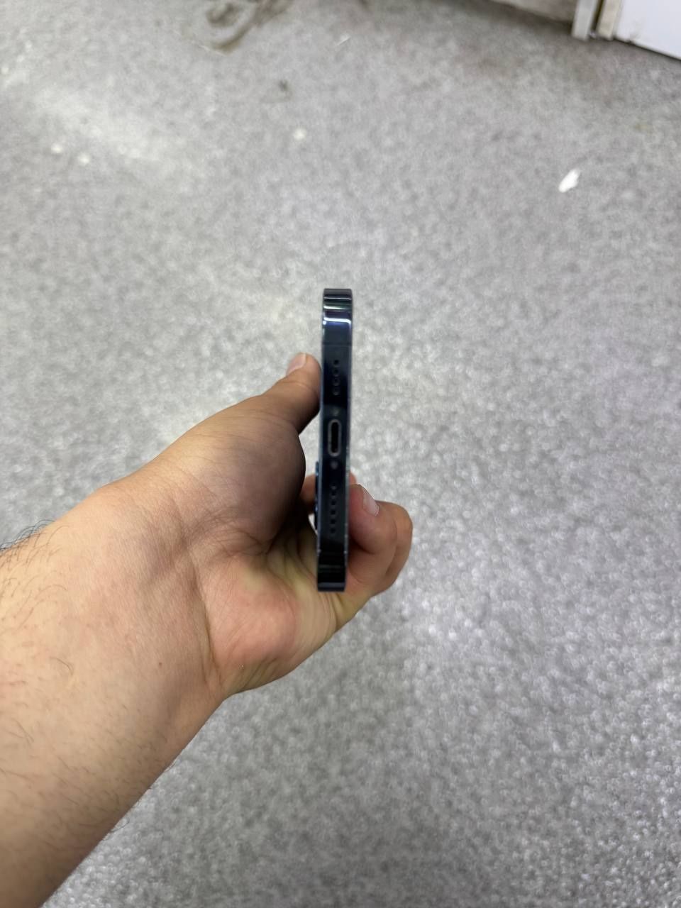 Iphone 12 pro max blue