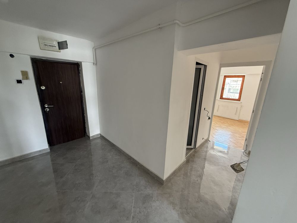 Apartament ultra central piata victoriei caracal