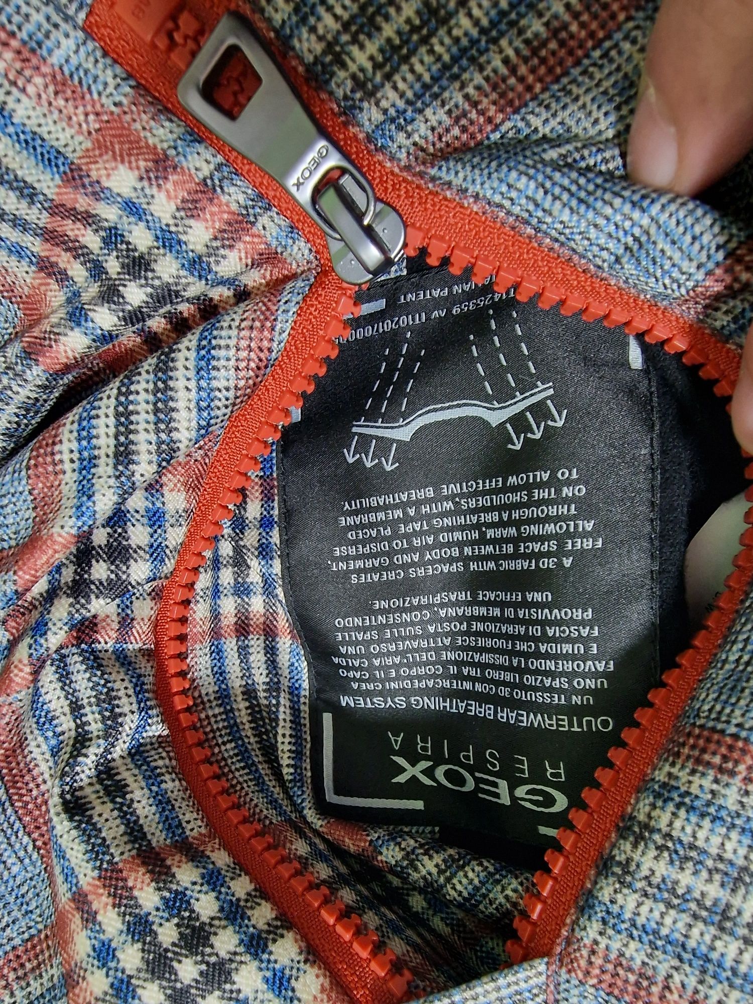 Geaca GEOX Respiro iarna 2 fete 100% oroginala NOUA!