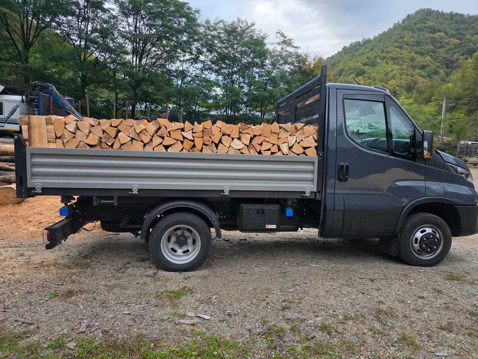 Vând lemn de foc de fag