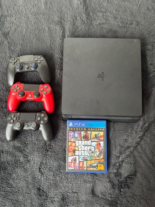 Vand ps4 cu 3 manete