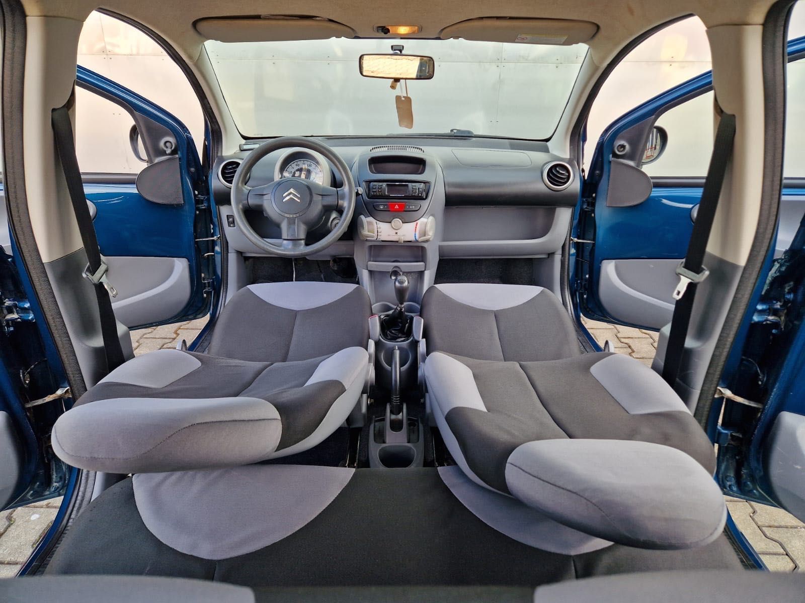 Vând Citroën C1,