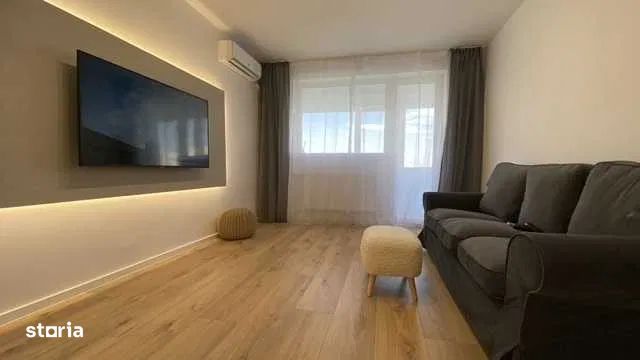 Apartament 3 camere de vanzare, complet renovat, Drumul Taberei
