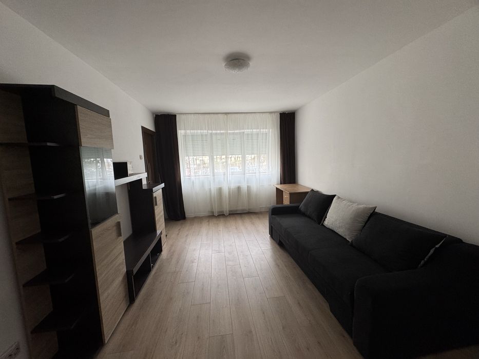 Ploiesti Malu Rosu Strada Sergent Erou Mateescu Gheorghe 1 camera 43500 euro