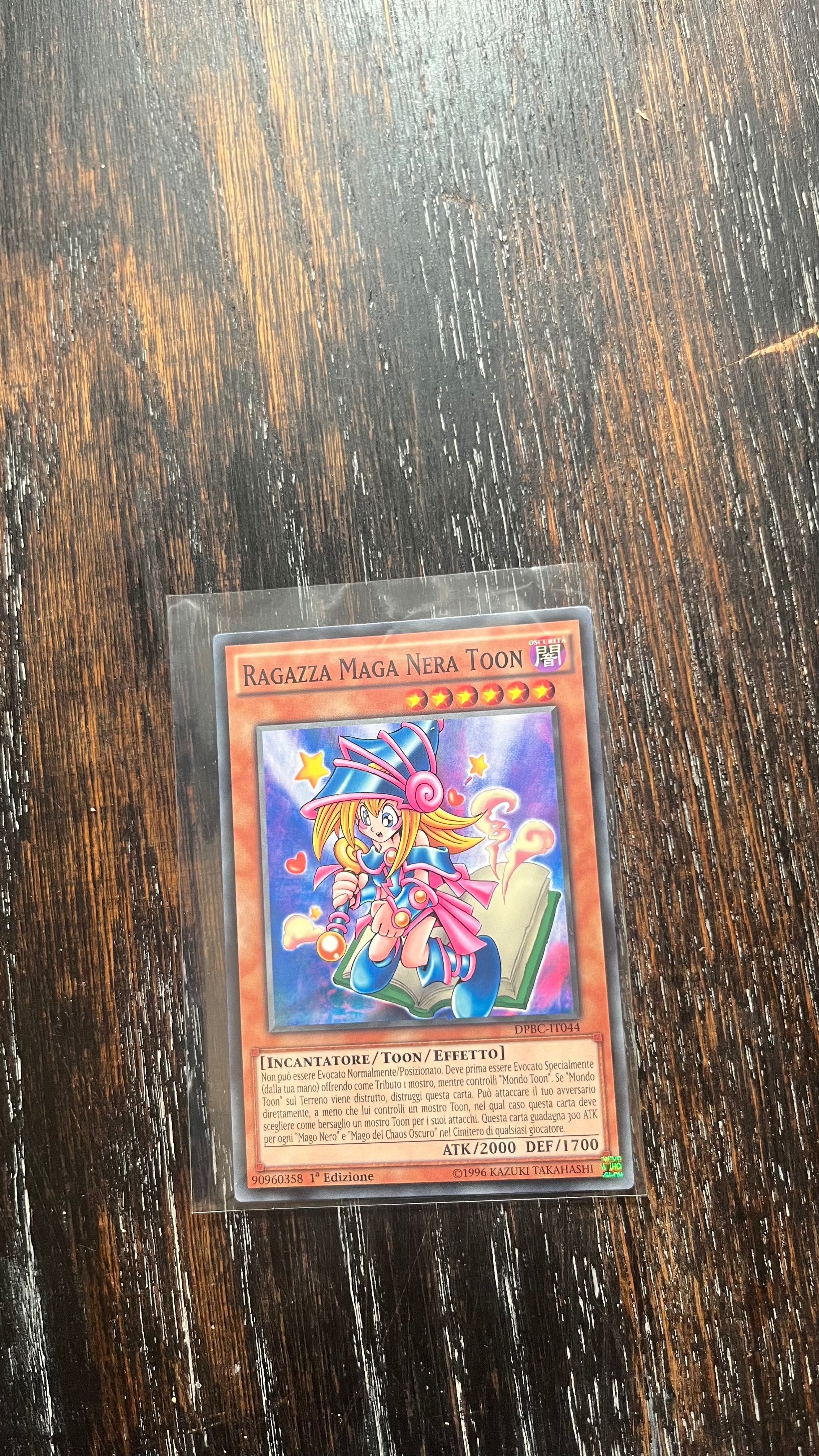 Продавам 61  карти Yu Gi Oh