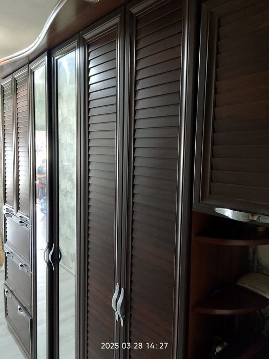 Продаётся прихожая