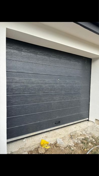 Usi de garaj sectionale