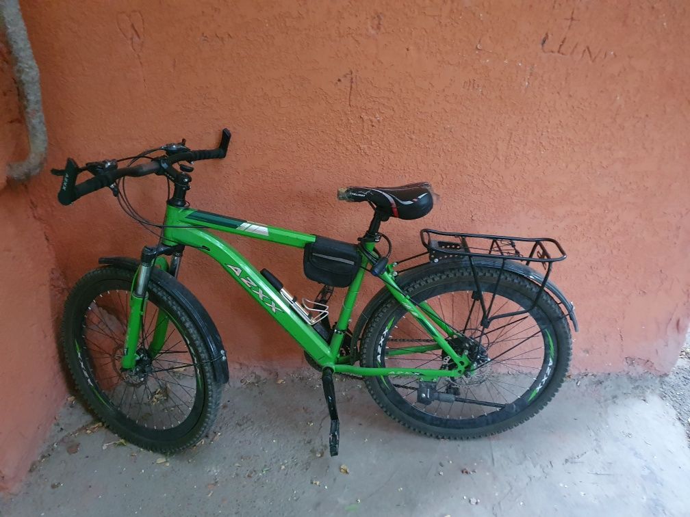 Velik sotiladi 26 razmer