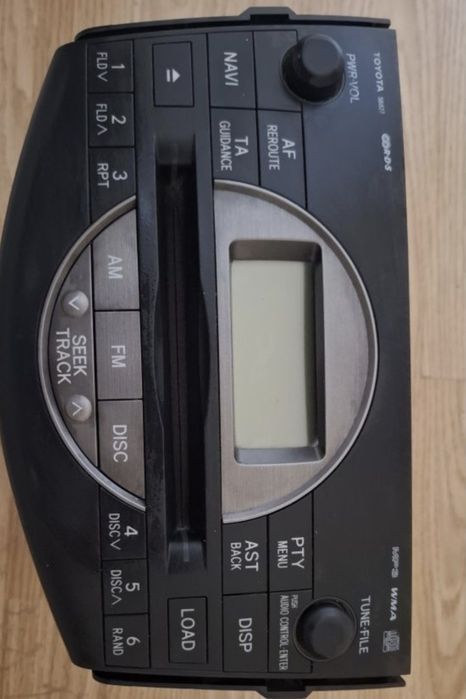 Casetofon radio cd mp 3 Toyota Rav 4 
Toyota RAV4 generatia 3 (XA3